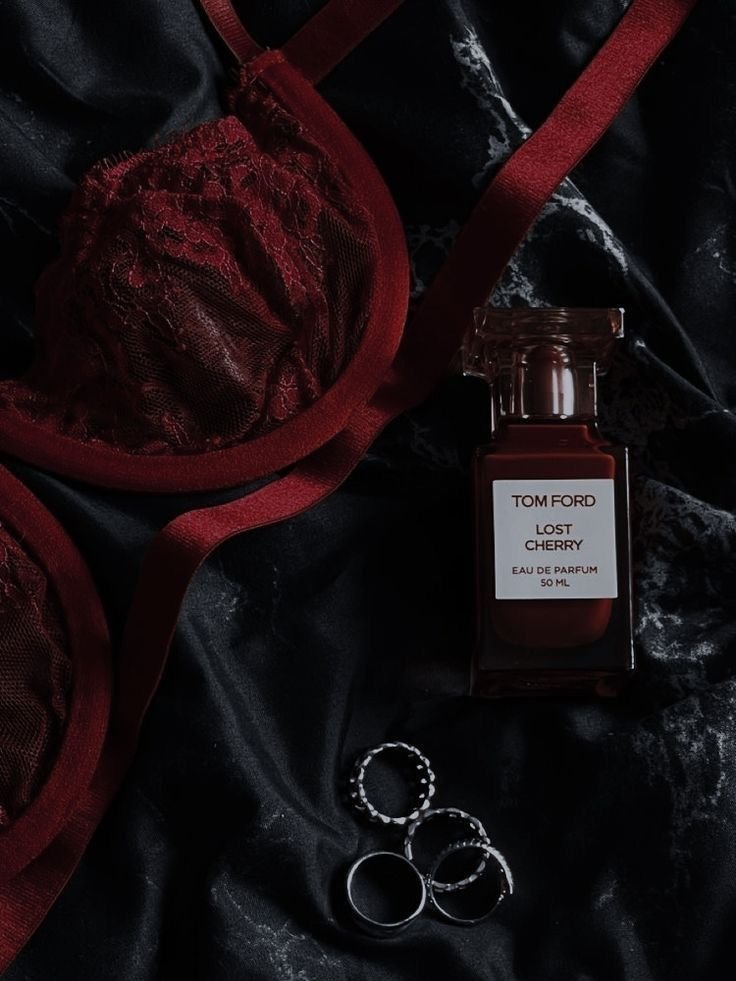 dark feminine fragrances
